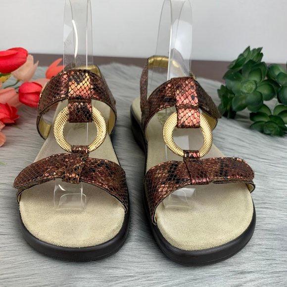 Alegria Julie RichesSnake print Sandals
